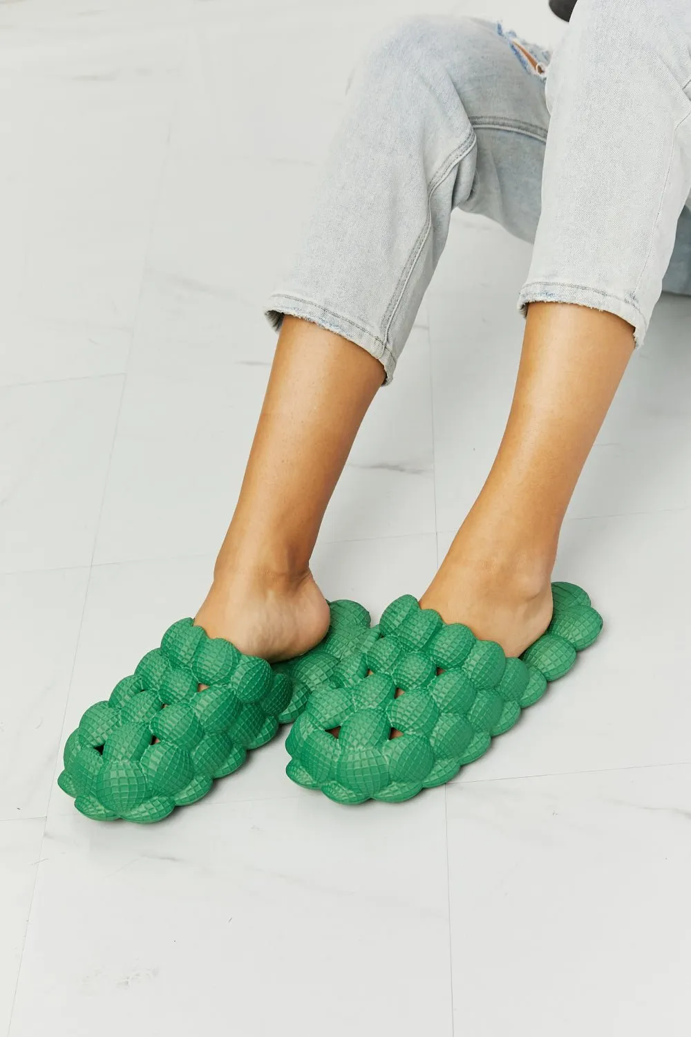 Bubble Slipper Slides in Green