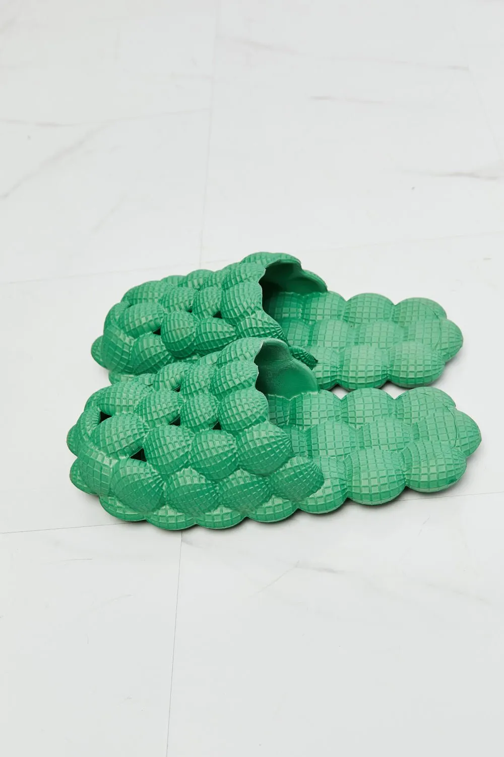 Bubble Slipper Slides in Green