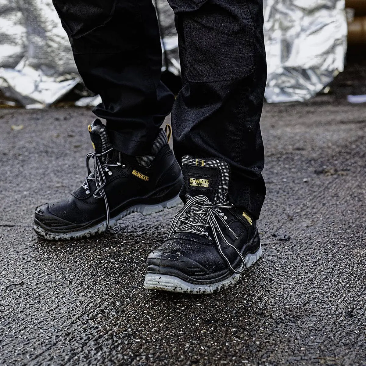 DeWalt Laser Special Offer Pack - DeWalt Laser Black Safety Hiker Boots   3 Pairs Work Socks